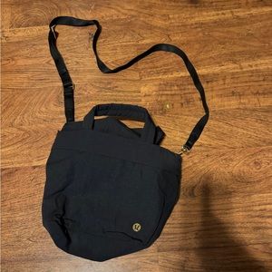 Lululemon bucket purse
